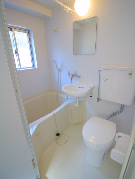 物件内観写真13　(バス／シャワールーム等)