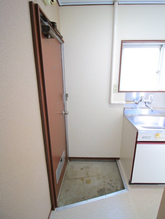 物件内観写真15　(玄関)