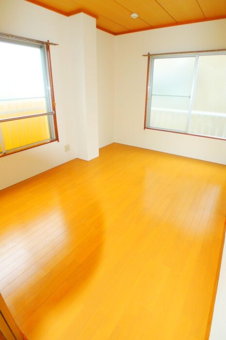 物件内観写真10　(居室)