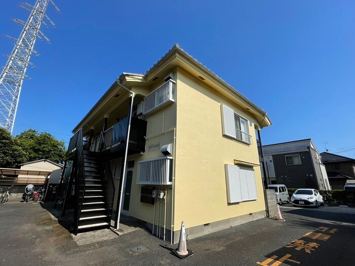 物件外観写真3　(エントランス部分)