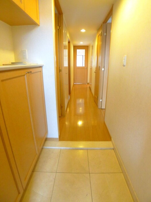 物件内観写真14　(玄関)