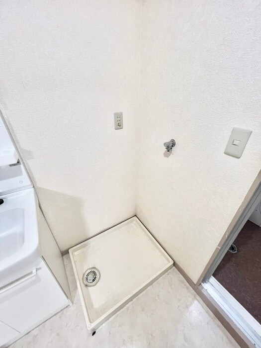 物件内観写真11　(洗濯機置場)