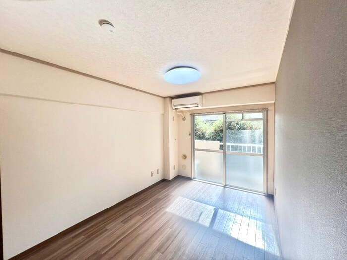 物件内観写真12　(居室)