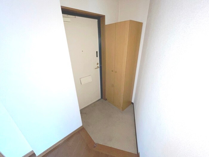 物件内観写真16　(玄関)