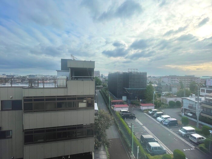 物件内観写真16　(室内からの展望)