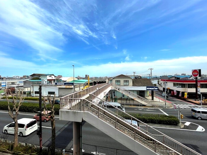 物件内観写真17　(室内からの展望)