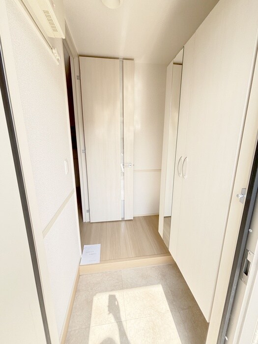 物件内観写真18　(廊下)