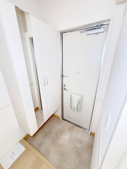 物件内観写真19　(玄関)