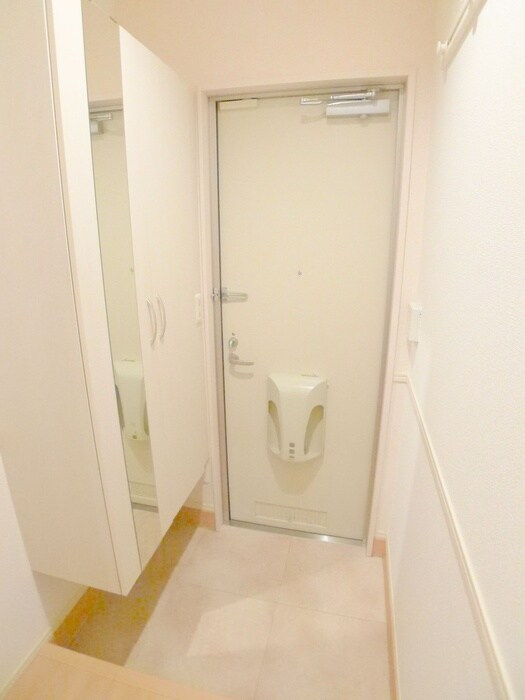 物件内観写真20　(玄関)