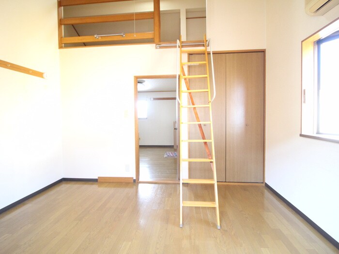 物件内観写真10　(居室)