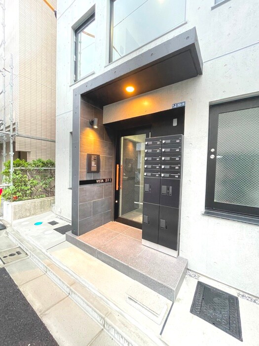 物件外観写真6　(エントランス部分)