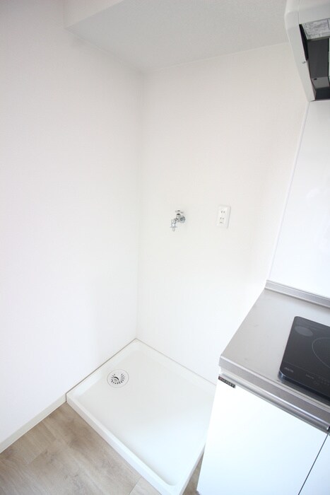 物件内観写真14　(洗濯機置場)