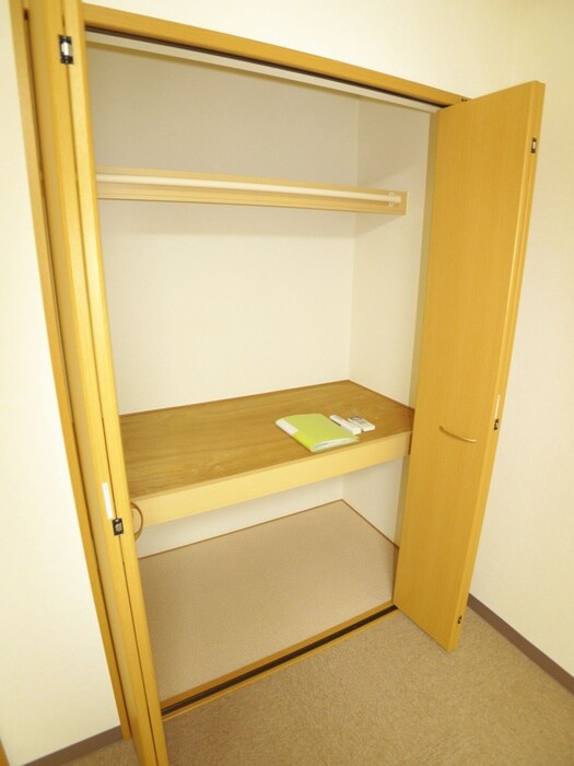 物件内観写真10　(収納)