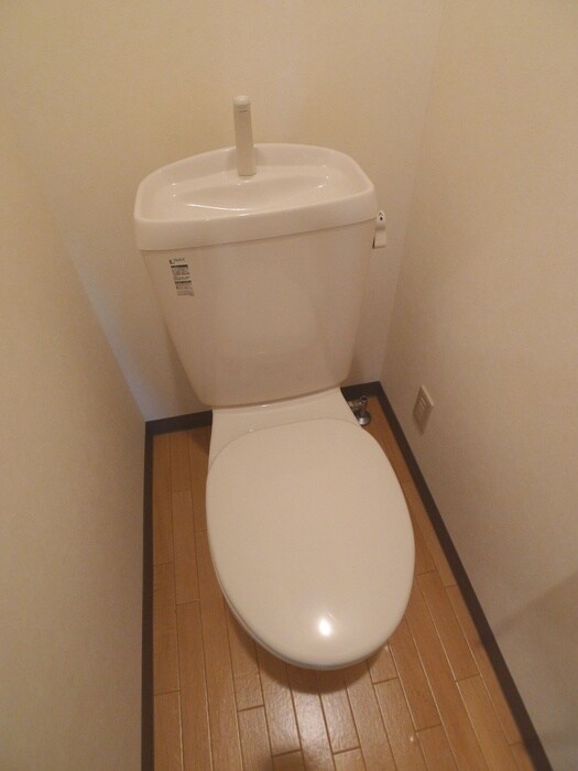 物件内観写真16　(トイレ)