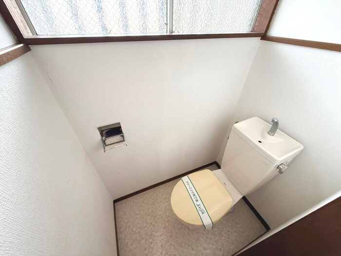 物件内観写真15　(トイレ)