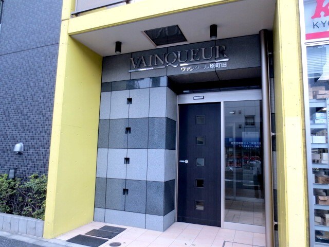 物件外観写真6　(エントランス部分)