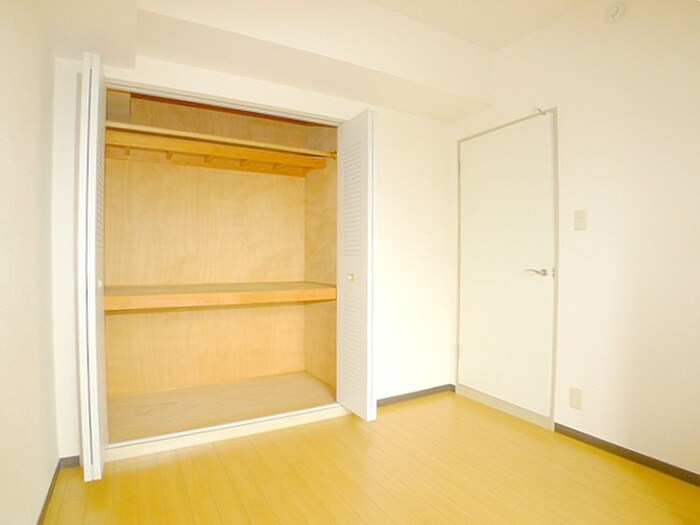 物件内観写真13　(収納)