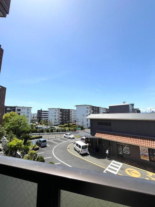 物件内観写真16　(室内からの展望)