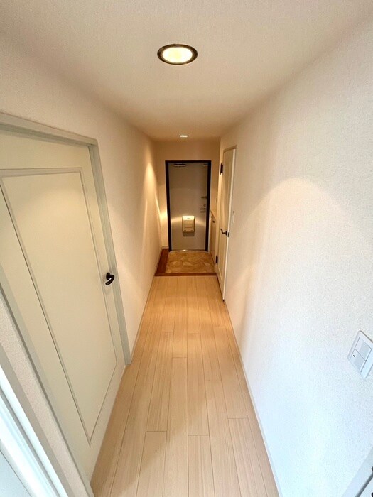 物件内観写真17　(玄関)