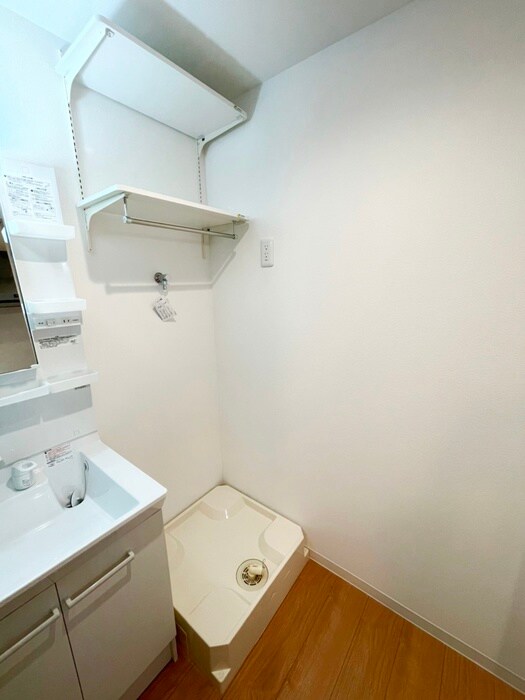 物件内観写真11　(洗濯機置場)