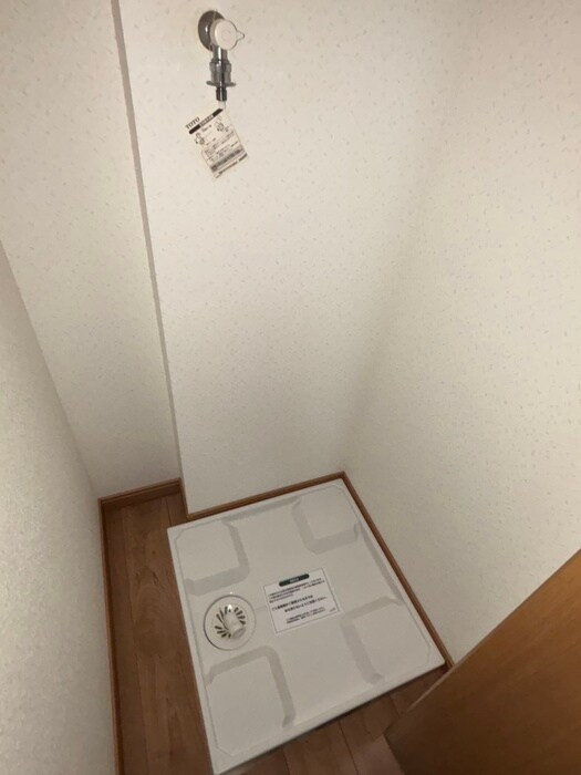 物件内観写真19　(洗濯機置場)