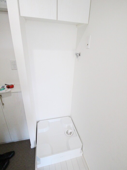 物件内観写真15　(洗濯機置場)