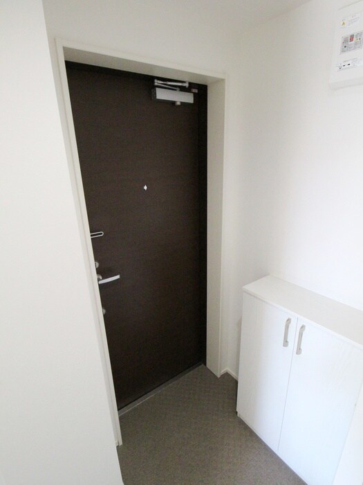 物件内観写真16　(玄関)