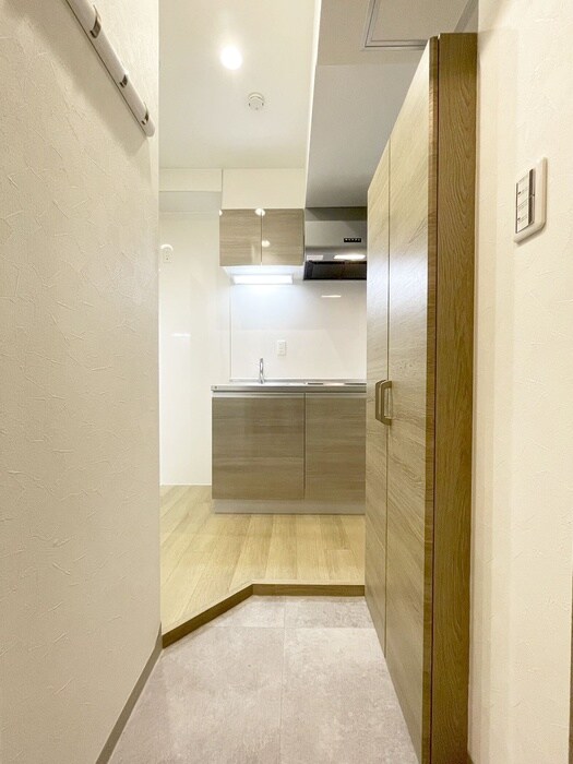 物件内観写真7　(玄関)