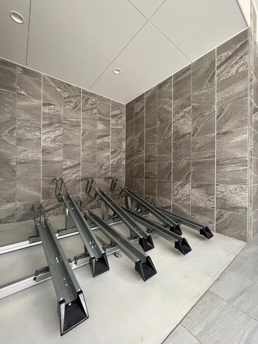 物件外観写真4　(駐輪場)