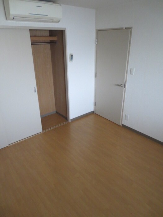 物件内観写真13　(居室)