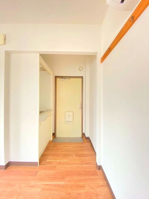 物件内観写真12　(廊下)