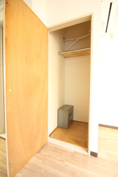 物件内観写真12　(収納)