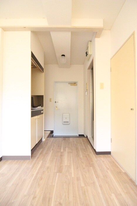 物件内観写真17　(廊下)