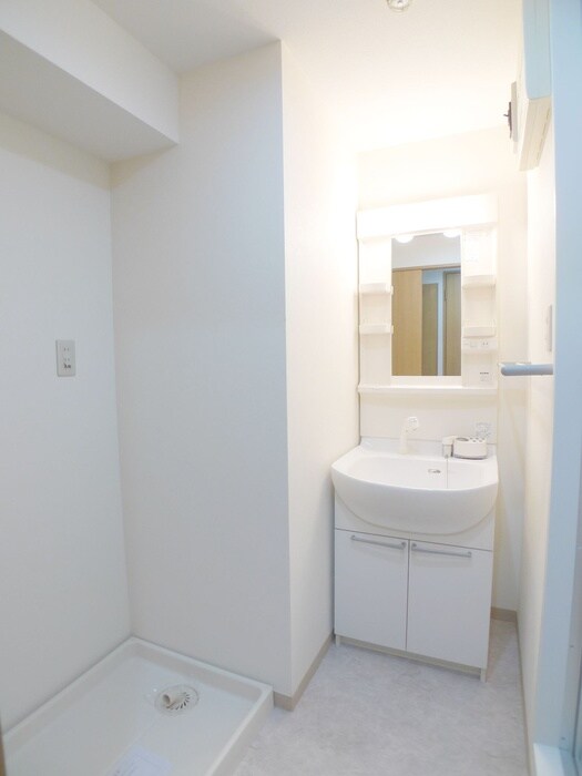 物件内観写真13　(洗濯機置場)