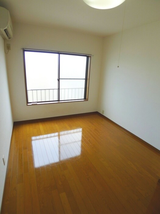 物件内観写真14　(室内からの展望)