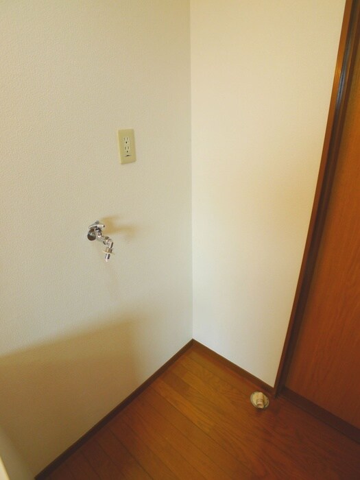 物件内観写真21　(洗濯機置場)