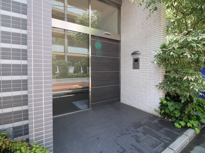 ERIGER T tomigayaのエントランス部分