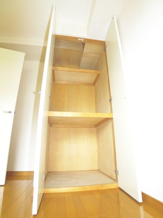 物件内観写真15　(収納)