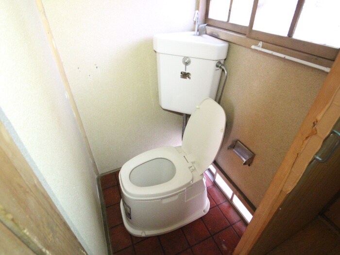 物件内観写真12　(トイレ)