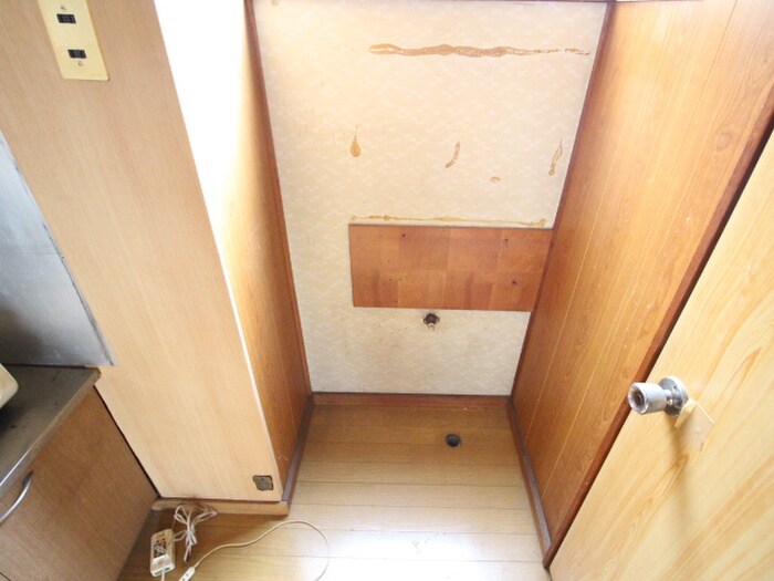 物件内観写真15　(洗濯機置場)