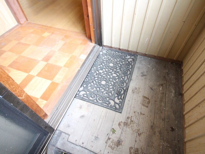 物件内観写真16　(玄関)