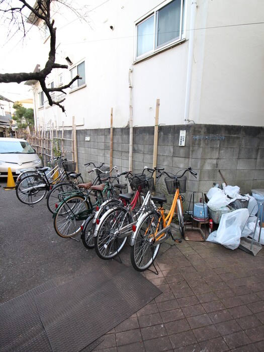 物件外観写真5　(駐輪場)
