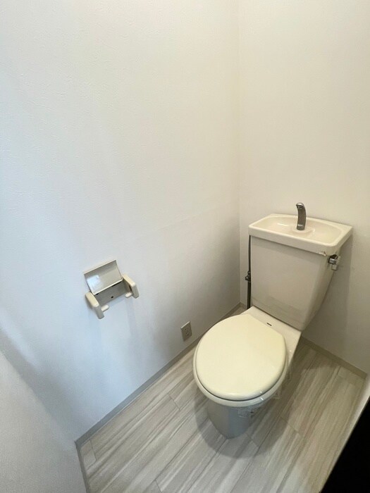 物件内観写真11　(トイレ)