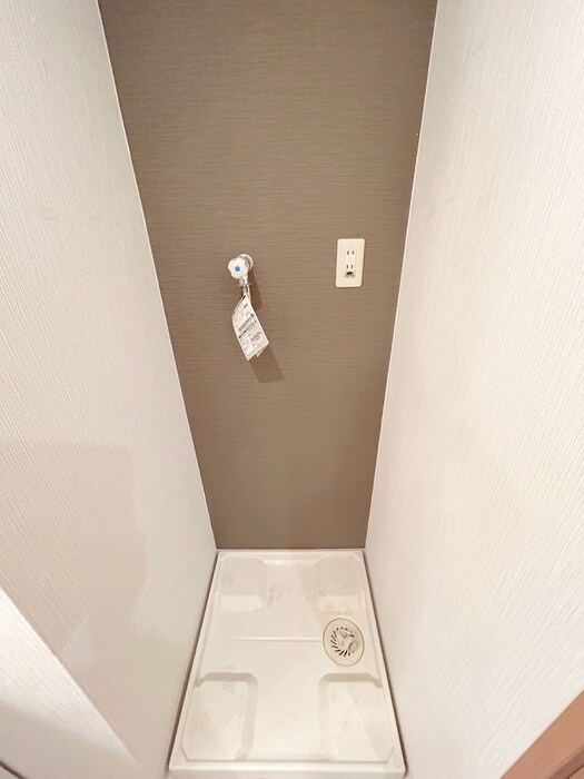 物件内観写真16　(洗濯機置場)