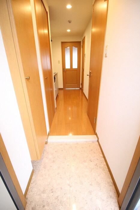 物件内観写真17　(玄関)