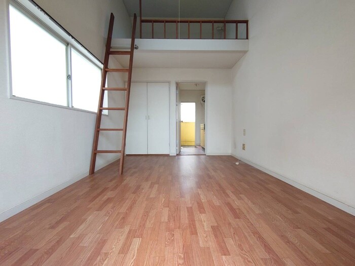 物件内観写真8　(居室)