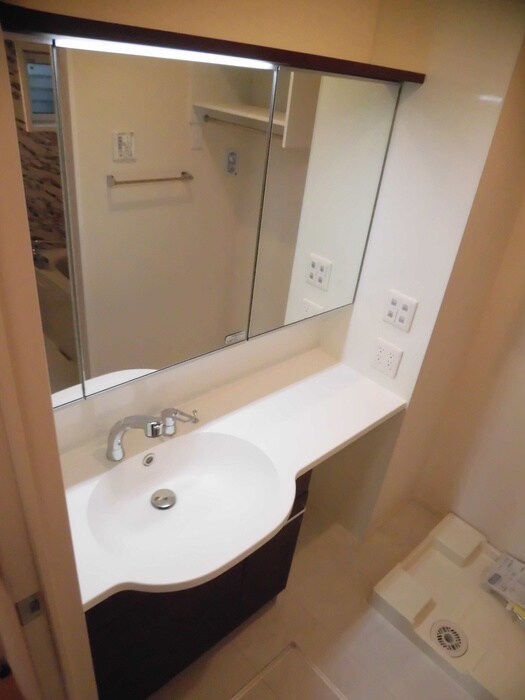 物件内観写真12　(洗面)