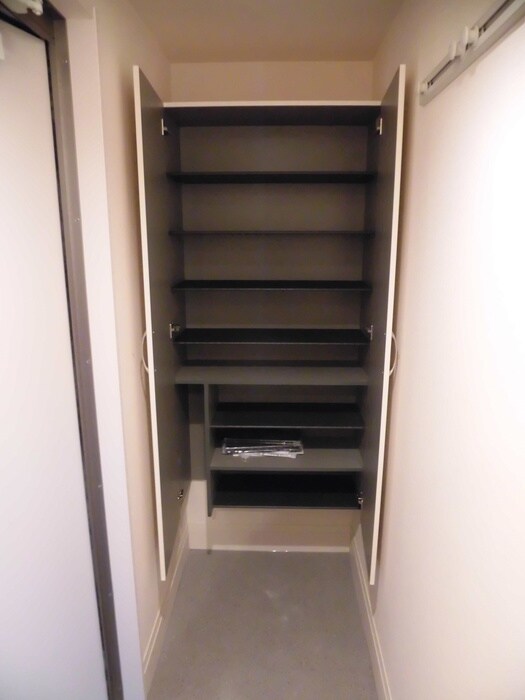 物件内観写真13　(靴箱)