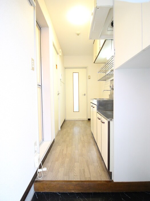 物件内観写真21　(廊下)