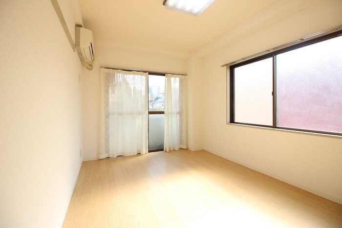 物件内観写真5　(居室)